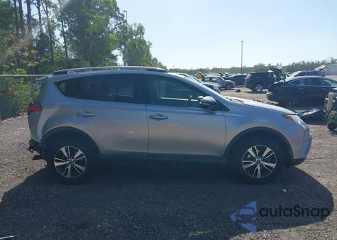 2018 Toyota Rav4 Xle from USA, damaged, VIN JTMWFREV9JJ203353